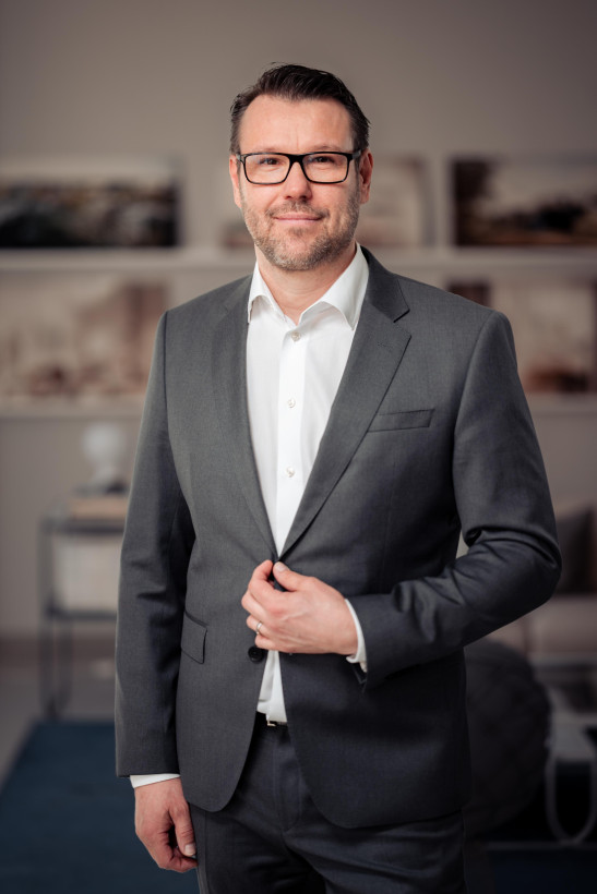 Magnus Holmberg, Reg. fastighetsmäklare